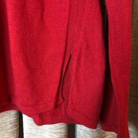 J Jill Red V Neck Pleated Back Sweater Size Small - Picture 9 of 16